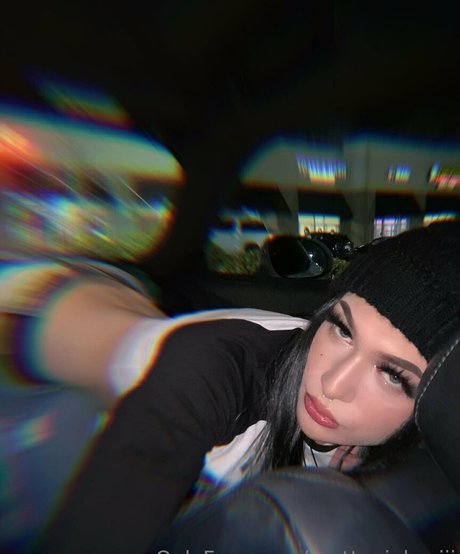 prettypinkuziii étoile hd photo