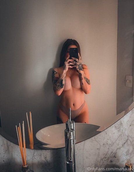 lingerie blanche onlyfans sexy nue images