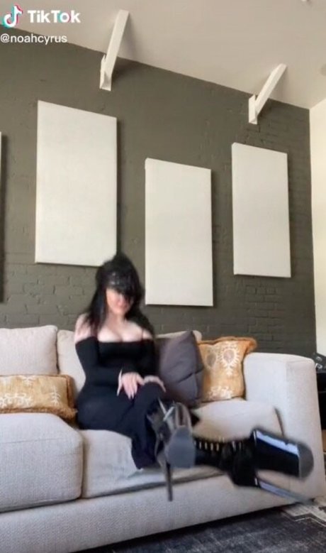 pawg ébène uniquementfans sexy de haute qualité image