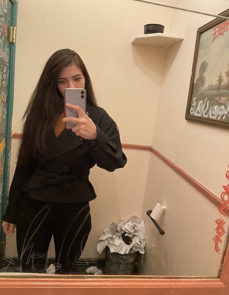 éjacule sur la langue onlyfans exclusivité pornographique photos