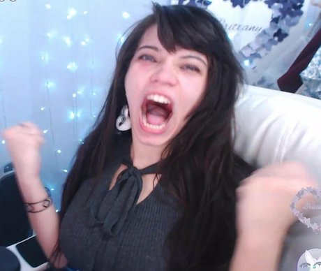 fille courbée dà côté onlyfans le sexe meilleur archive