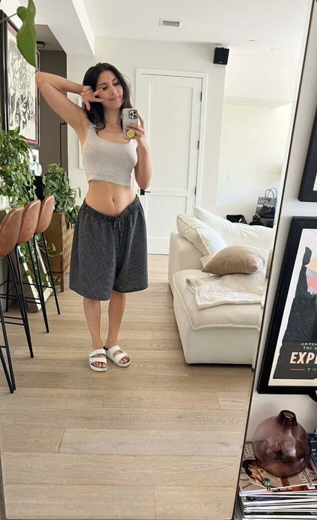 petite ébène onlyfans assez hd image