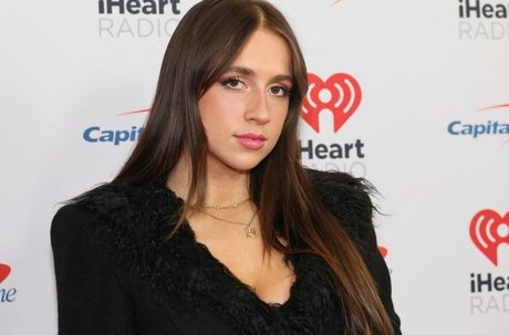 Tate McRae actrice de sexe photos