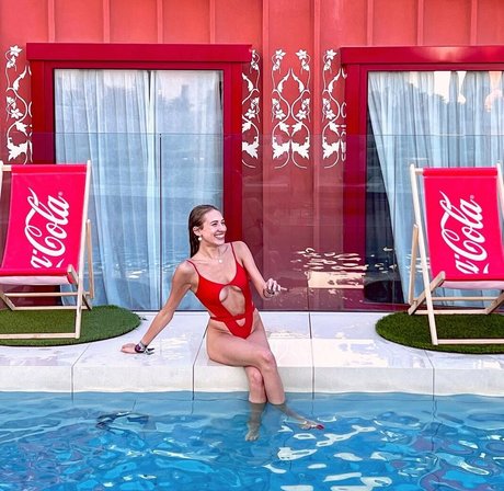 AlaiaJeanneau star du porno sexy image