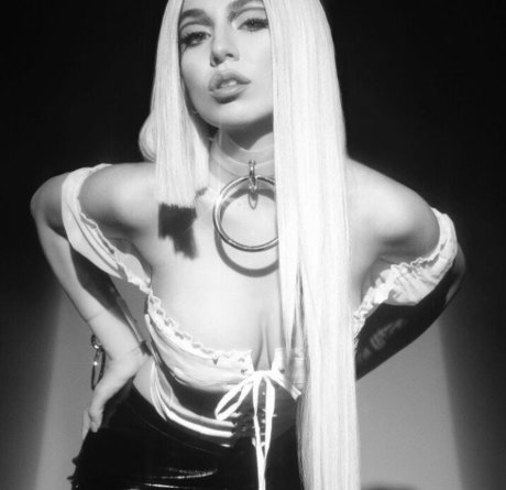 Ava Max jolie actrice img