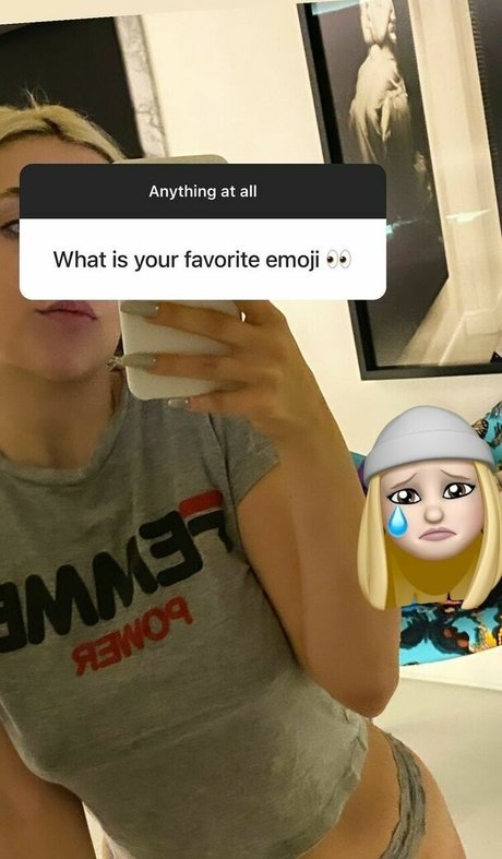 bikini nu onlyfans pornographique adulte photo