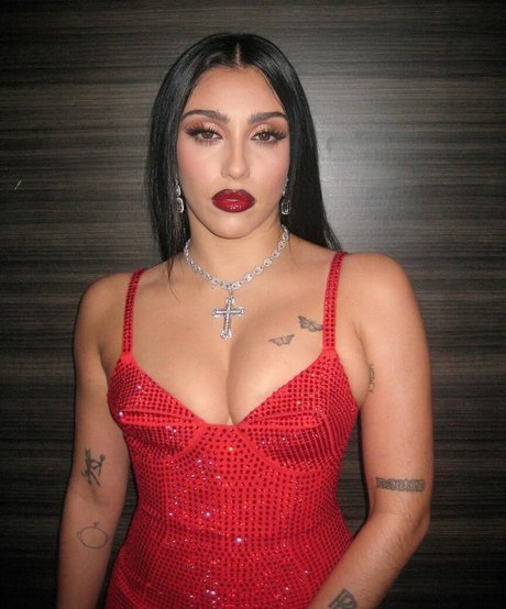 Lourdes Leon actrice de nus galeries