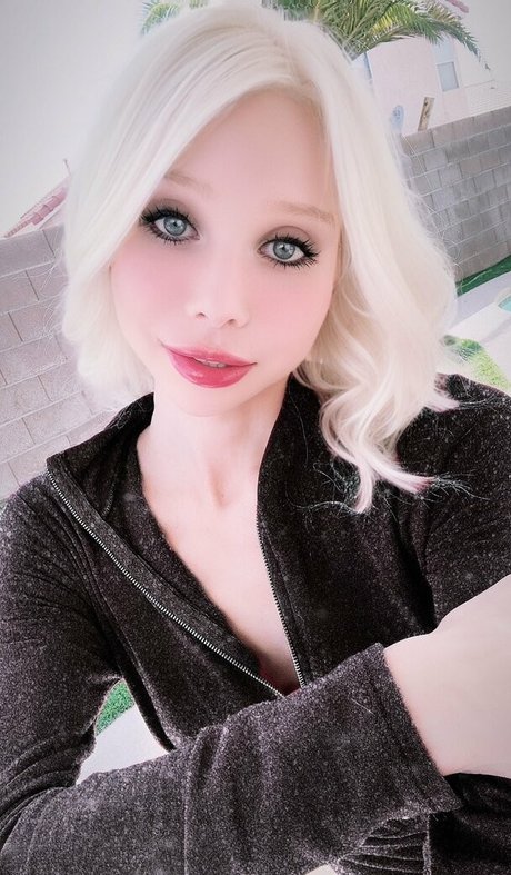 Sarina Valentina nus star du porno archive