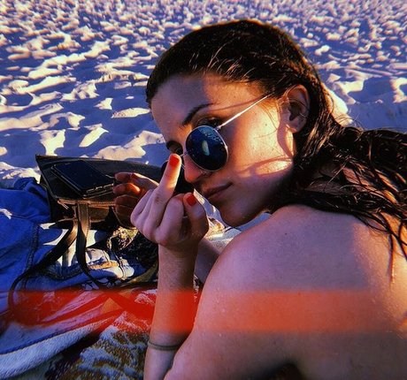 Chloe Maddren belle actrice image