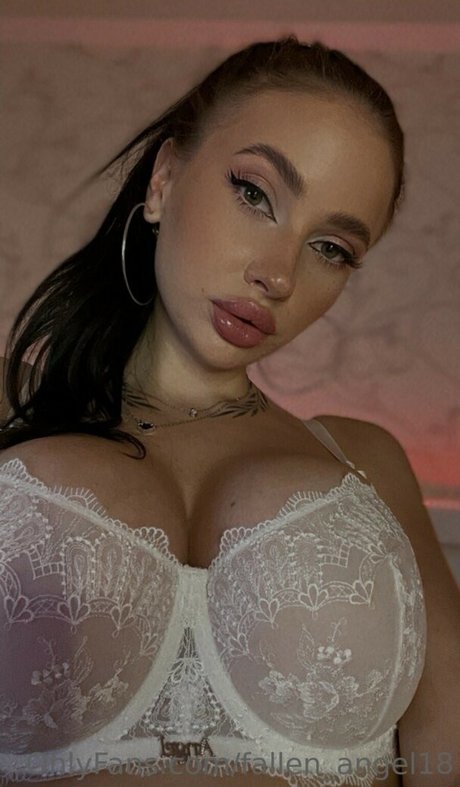 Fallen Angel 18 modèle exclusif photo