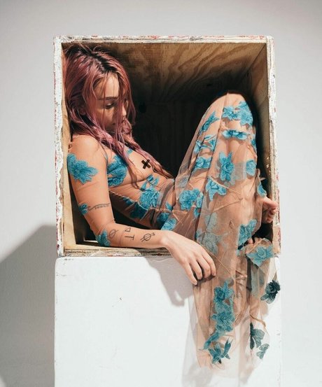 Eliza Grace actrice porno image