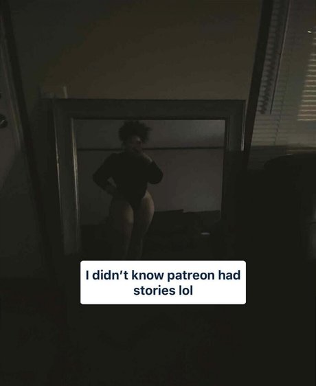 Nikkie Ginger modèle artistique photos