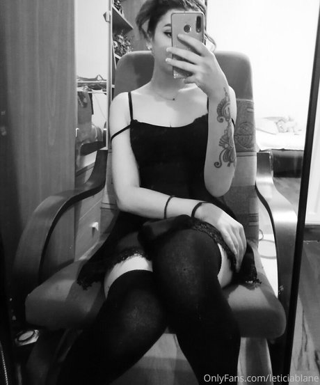 en direct uniquement pour les fans chaud érotique galerie