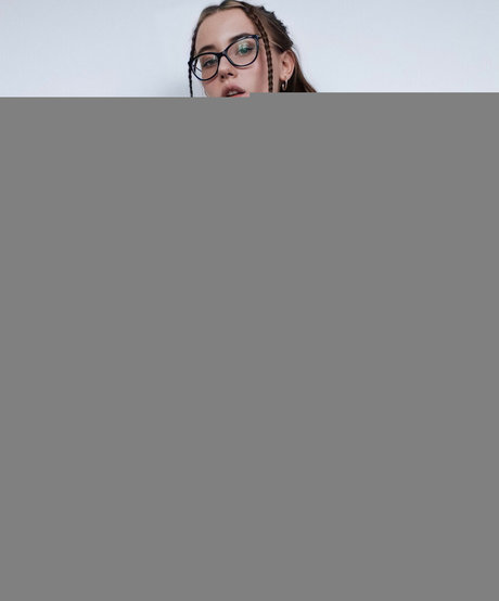 Ariel Next Door star du porno nue images