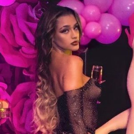 AZZY haut étoile img