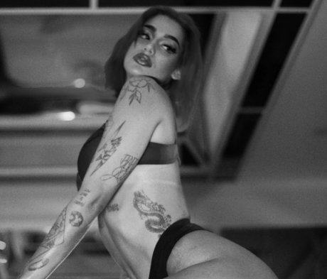 AZZY star exclusive image