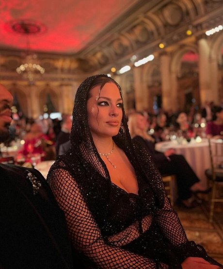 Ashley Graham haut étoile galerie