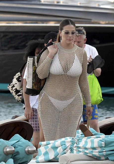 Ashley Graham star du porno nue image