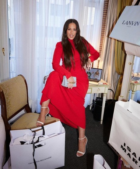 Ashley Graham modèle exclusif image