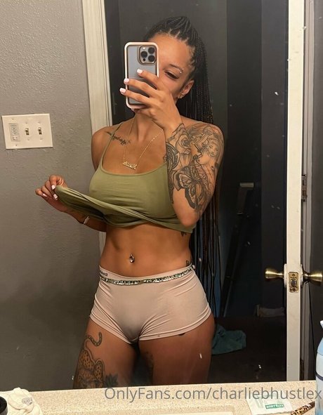 charliebhustlex modèle sympa photo