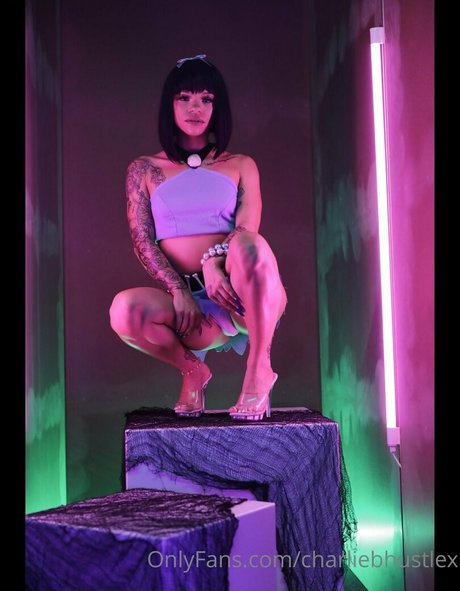 charliebhustlex modèle xxx photo