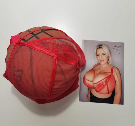 humiliation uniquementfans nu érotique galeries