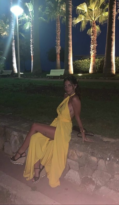 Bella mnz star du sexe galerie