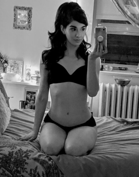 yoga asiatique uniquement pour les fans assez nue archive