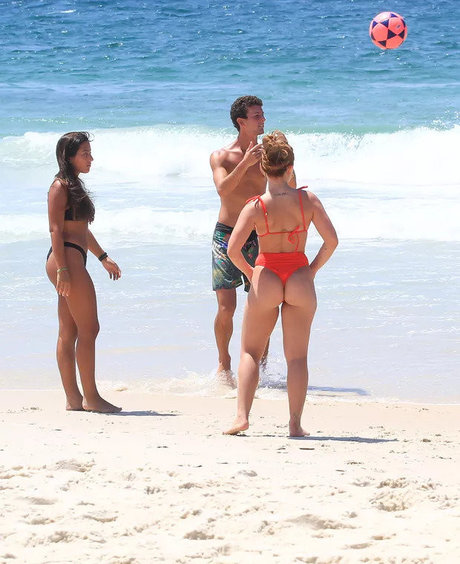 plage milf onlyfans sexe chaud image