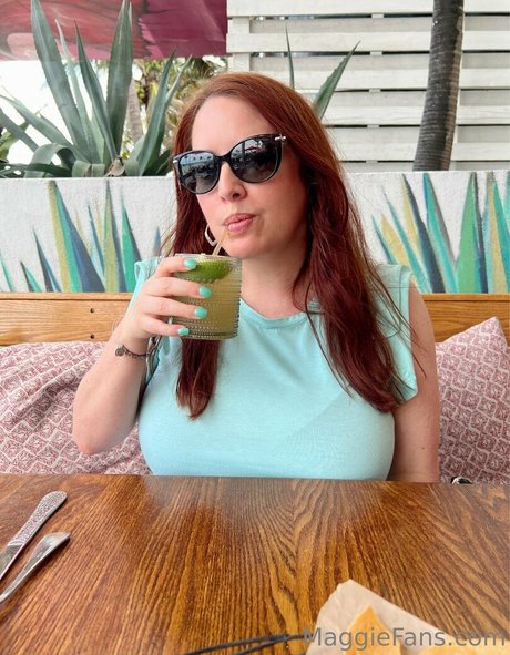 pom-pom girl asiatique onlyfans plutôt parfait images