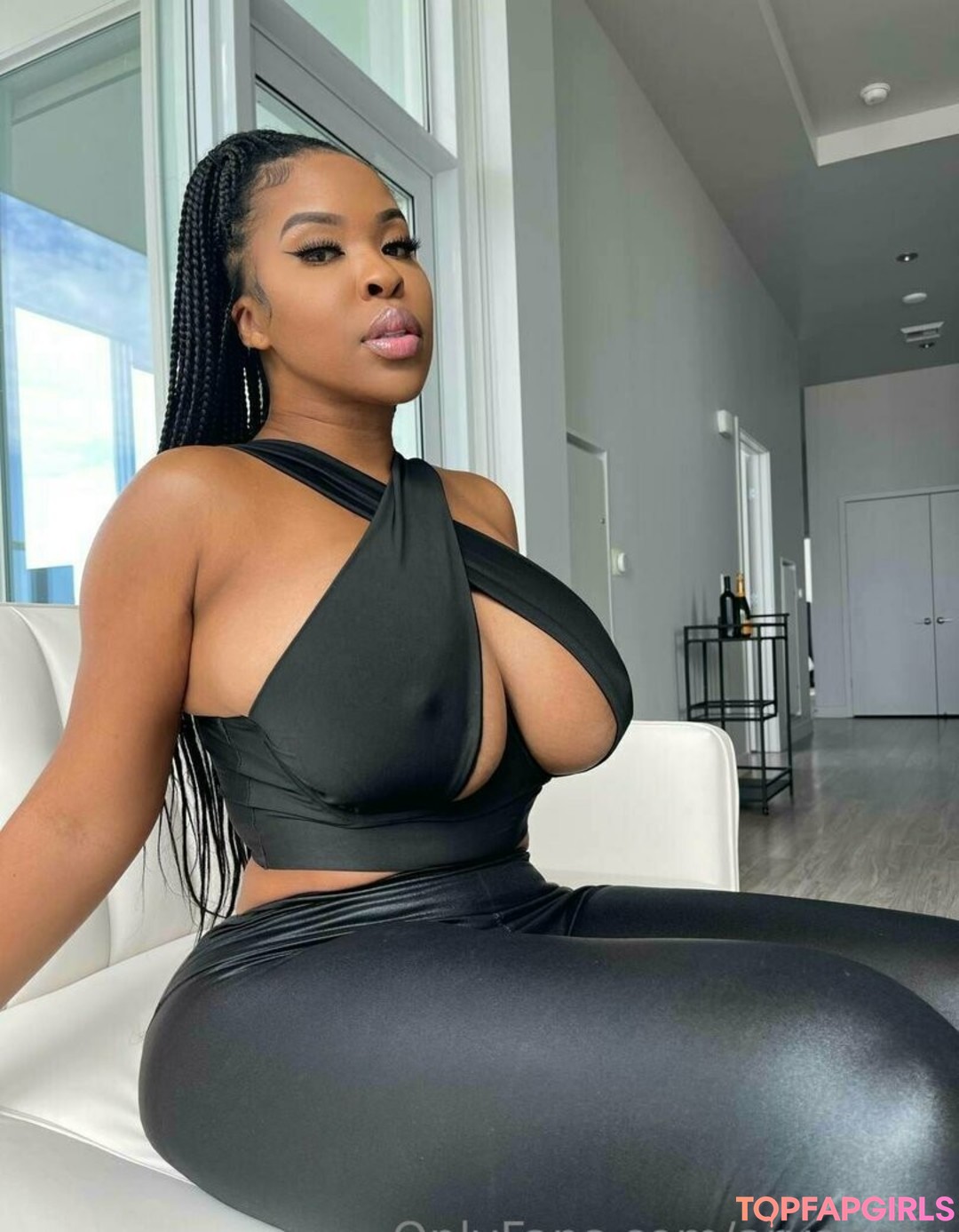 Aryanatv étoile xxx images