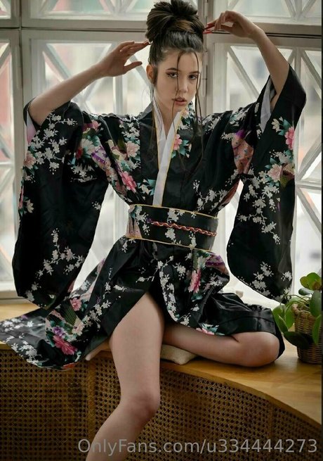 lollitta on fire haut modèle img