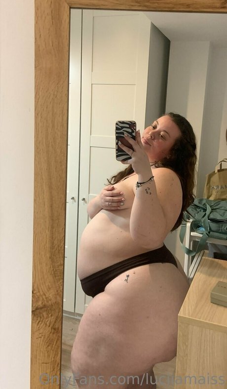 luciiamaiss star du porno chaud images