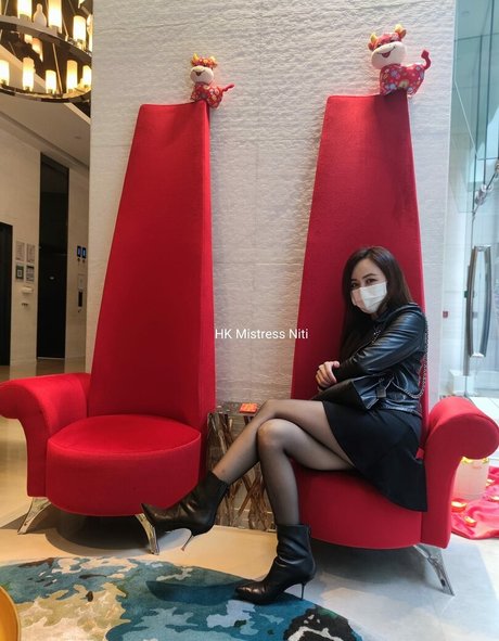 HK Mistress Niti étoile érotique archive