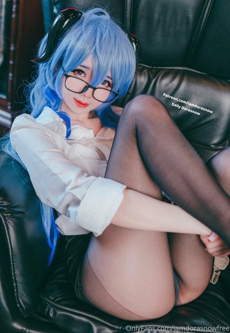 iamdorasnowfree modèles nus galeries