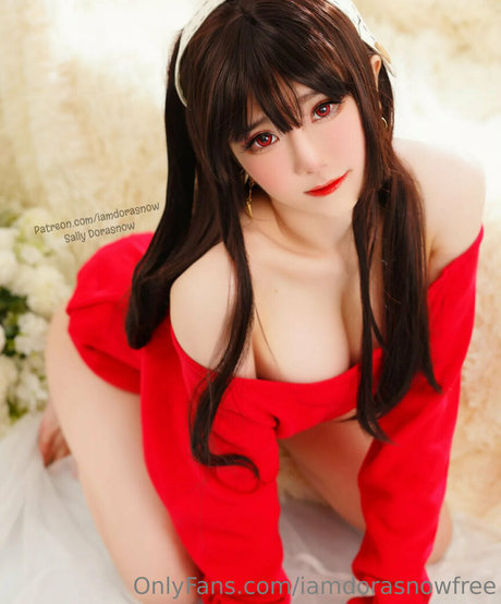 iamdorasnowfree jolie star du porno des photos