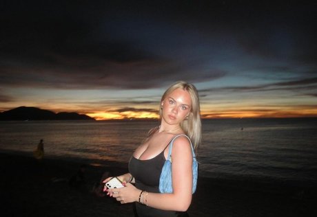 Gabriella Davies xxx étoile photos