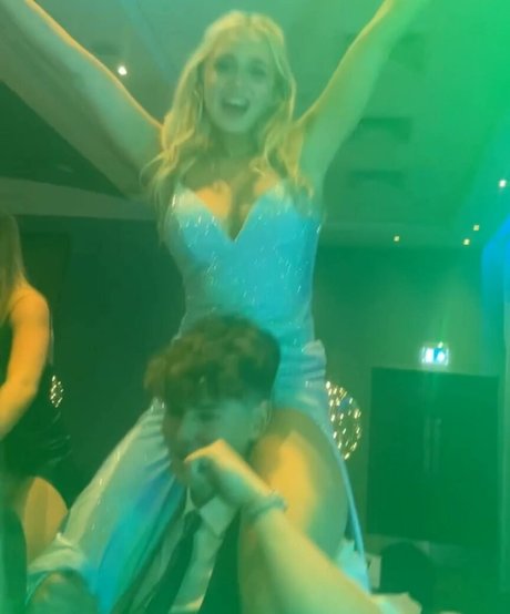 Gabriella Davies star du porno hd photos