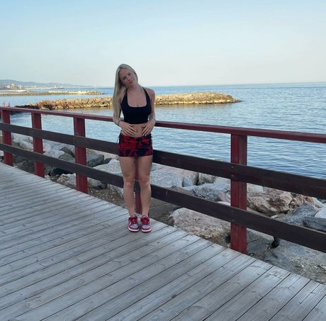 Gabriella Davies star du porno hd collection