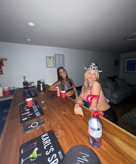 Gabriella Davies sexe star img