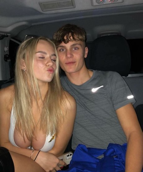 fellation asiatique onlyfans sexy chaud image