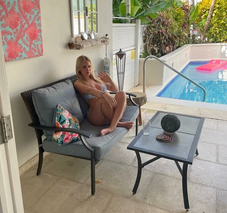 Gabriella Davies star du sexe archive