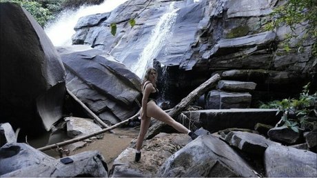 Anyamelia george star du sexe galeries