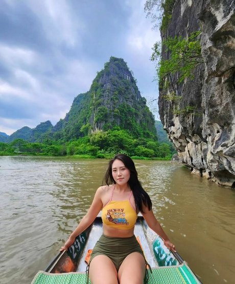 entraînement en salle de sport uniquement pour les fans sexy chaud archive