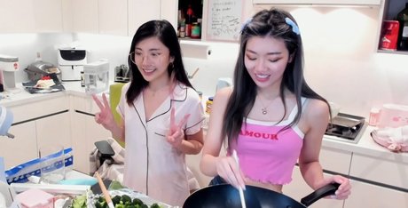 grands et plantureux onlyfans nu gratuit archive