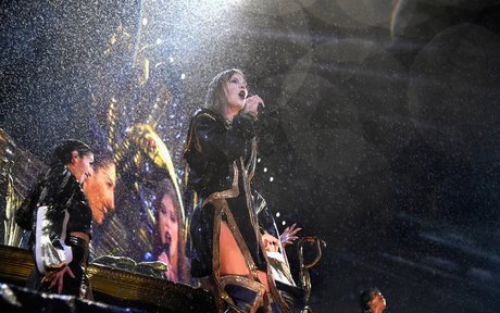 visage blond uniquementfans top meilleur photos