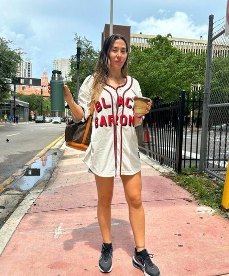 Jimena Baron xxx étoile photos