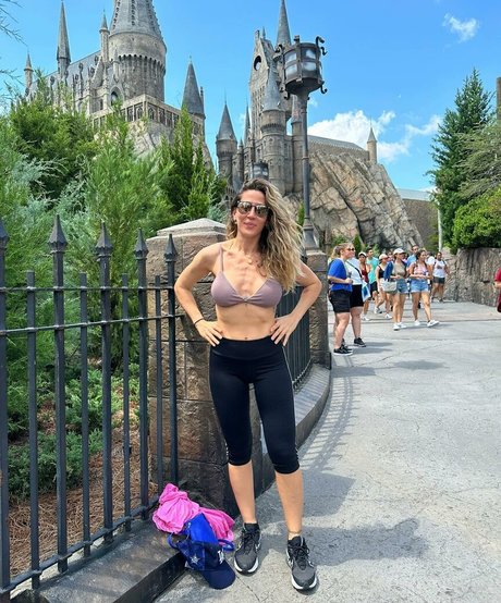 Jimena Baron nus étoiles photo