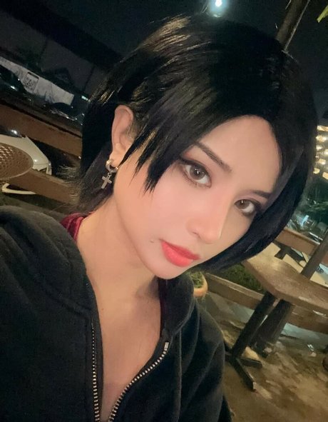 Charechii jolie star du porno galeries