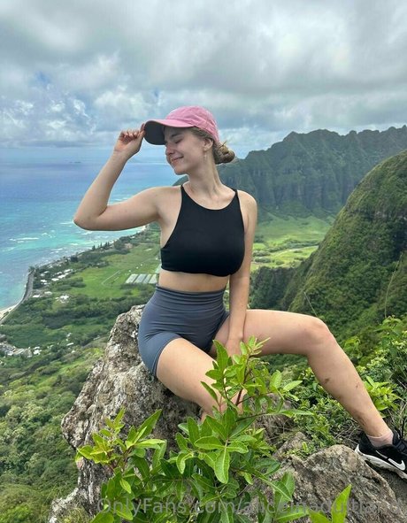 filles célèbres onlyfans nu gratuit images